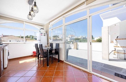 Funchalinho Apartment | Independent apartment on top of villa