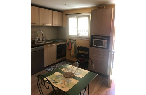 Roquefort-la-Bedoule Apartment | Independent T2 in Villa. Rated 3 stars for 4 people.