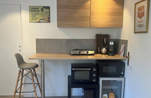 Aulnay-sous-Bois Condo | Independent studio with garden and jacuzzi