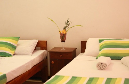 Moragaswewa Hotel | Indi Rose Garden