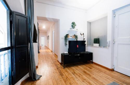 Historic Center Apartment | Indipendenza Mansion City Centre