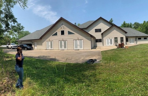 Centreville House | Indoor Pool, Hot tub, Sauna, Private Gated area, 5 acres.