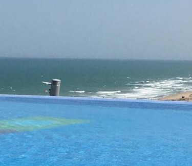 Els Arenals del Sol Apartment | Infinity View