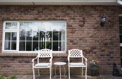 Knockaderry Cross Roads Bed & Breakfast | Inglewood Lodge B&B