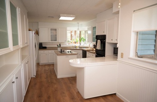 Burnet House | Inks Lake Open Water and Pet friendly home