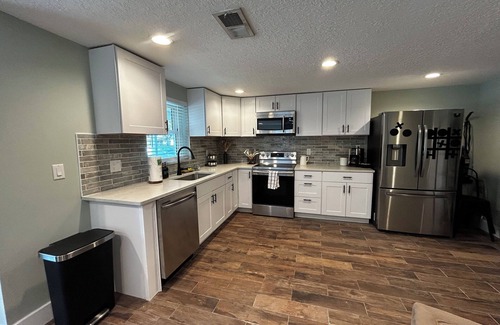 Sandalwood House | Inland Escape - Centrally Located