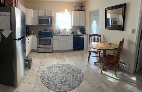 Ballston Spa House | Inlaw Apartment in tucked away quiet neighborhood