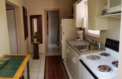 Harbordale House | Inn Leather Guest House - Male Only LGBT