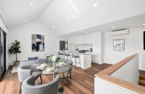 Geelong House | Inner City Convenience
