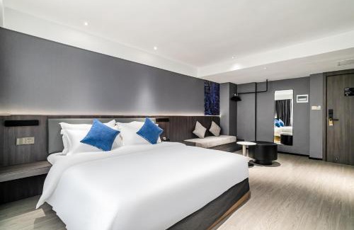 Guangzhou Hotel | Insail Hotels (Guangyuanxincun Jingtai Pedestrian Street Guangzhou)