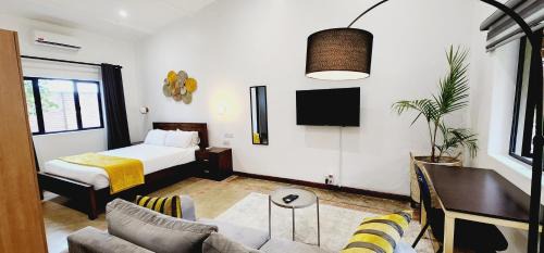 Blantyre Apartment | Instahomes by Tru - Mt Pleasant Apartments