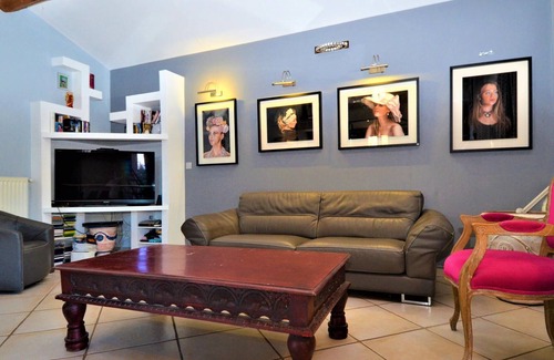 Saint-Christol-Les-Ales House | Inviting country house with chic furnishings.