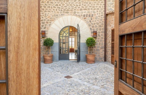 San Jose House | Inviting villa with private pool