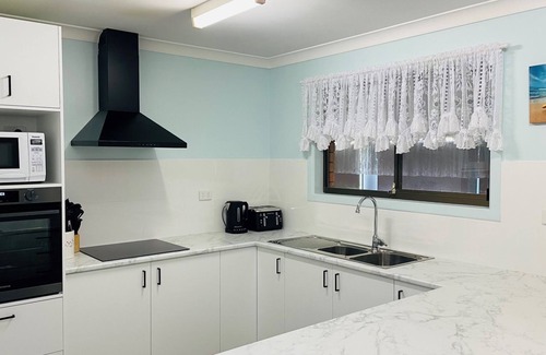 Iluka House | Iona - Plenty of room to park your boat.