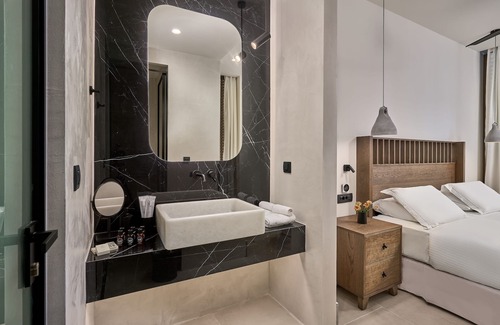 Ios Hotel | Ios Grand Pool Suites