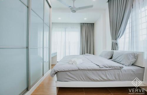 Taman Lapangan Terbang House | Ipoh Mansion House 25 by Verve