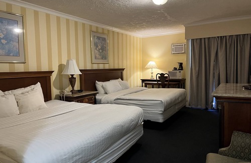 Downtown Victoria Hotel | Island Travel Inn