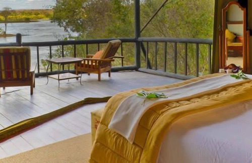 Komanyana Hotel | Islands of Siankaba
