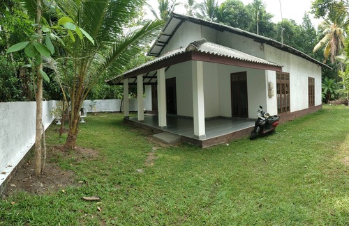 Andiambalama Bed & Breakfast | ISORA TRANSIT VILLA