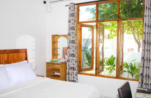 Guraidhoo House | Ithaa Beach Maldives