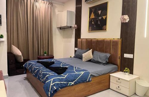 Andheri West Apartment | Ivy Splendour Private Studio B, Oshiwara