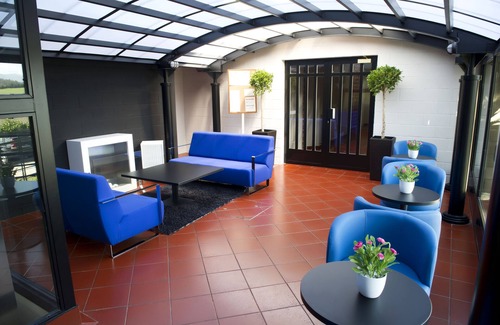 Ayala Hotel | Izalde