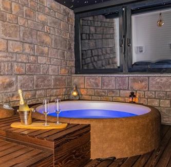 Zagreb Apartment | Jacuzzi - Flexible SelfCheckIns 20 - Zagreb - Luxury - Garage - Smart - Brand New - Apartments Repinc