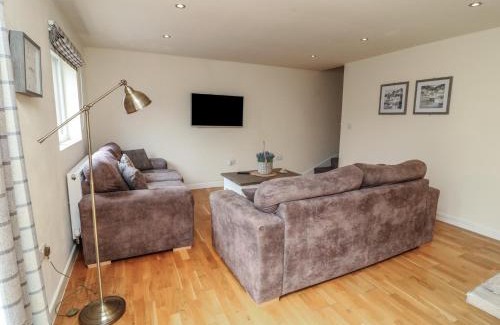 Brigg House | James Ville Marina Lodge 14