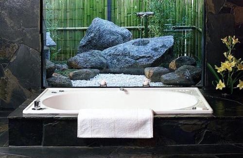Montrose Hotel | Japanese Mountain Retreat Mineral Springs & Spa
