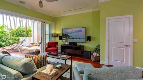 Bahama Village House | Jasmine Jule by Last Key Realty
