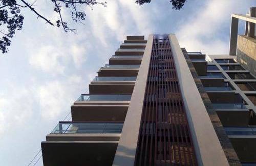 Gulshan Hotel | Jatra Flagship Dhaka Lake View