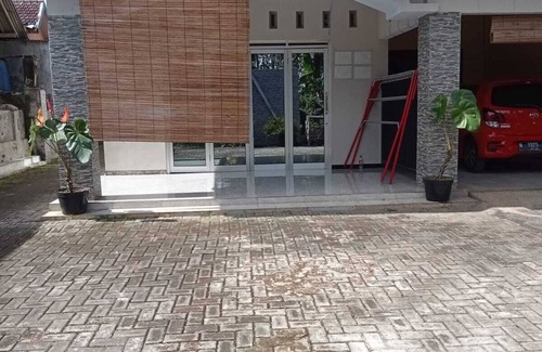 Wonosari House | java break away