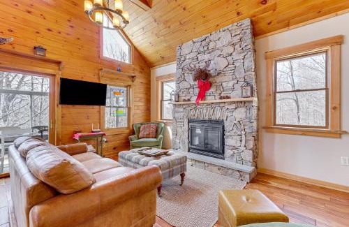 Jeffersonville House | Jeffersonville Home with Deck Near Hiking and Climbing