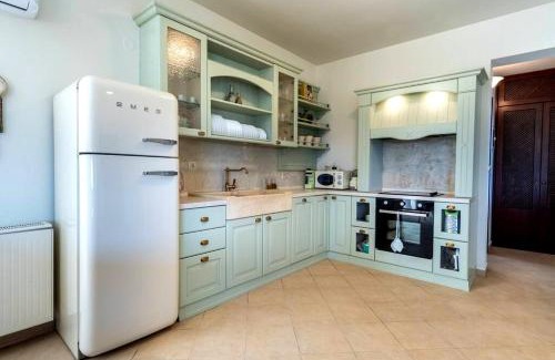 Alexandroupoli House | Jeremy's Villa