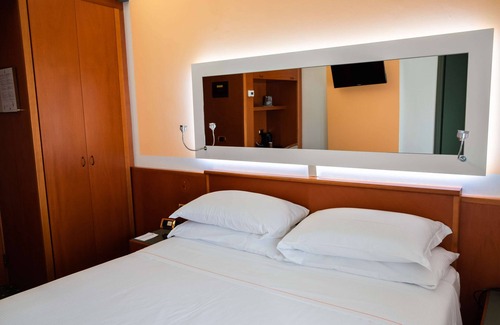 Gallarate Hotel | Jet Hotel, Sure Hotel Collection by Best Western