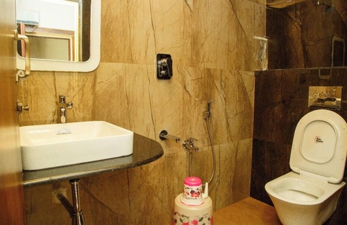 Parthasarathy Puram House | JJS PARK INN