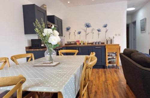 Wedmore House | John's Cottage
