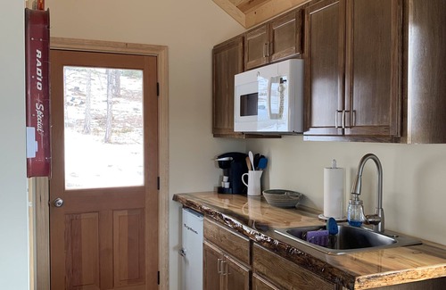 Helena Cabin | John Wayne Cabin.with incredible views!