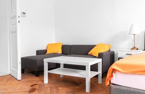 Wahring Apartment | Joyful 4BR Apt @ superb location near AKH Hospital
