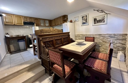 Prolozac Villa | JUKINI DVORI HOLIDAY HOUSE WITH INFINITY HEATED POOL, VIEW LAKE AND NATURE