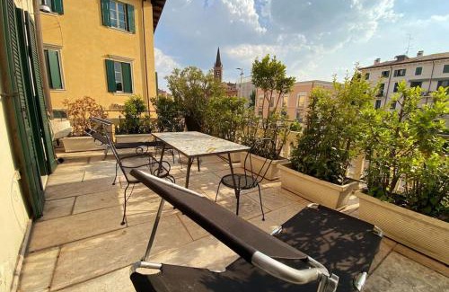 Citta Antica Apartment | Juliet's Green Terrace [FREE PARK]
