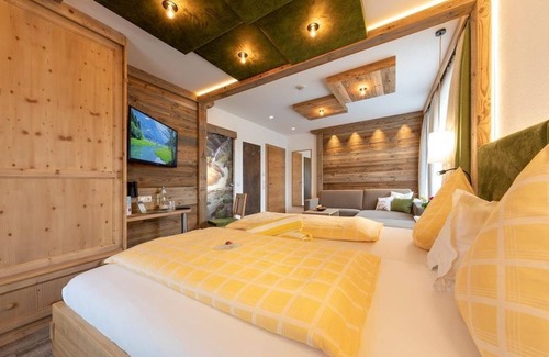 Ramsau am Dachstein Hotel | Juniorsuite Schmiedstock, shower, WC, 1 bedroom - Sporthof Austria