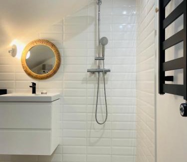 Neringa House | Juodkrante guest rooms, Gintaro įlankos svečių namai