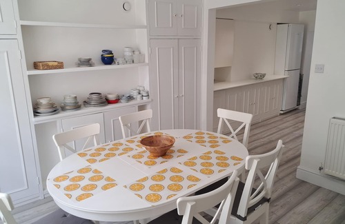 Brompton & Hans Town House | JUST RENOVATED - SUPER CHELSEA 2 BEDROOM TOWNHOUSE WITH GARDEN. IN QUIET STREET