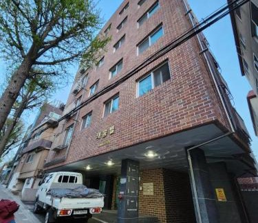 Ssangmun-dong Villa | JW's Bukhansan Healing Stay II