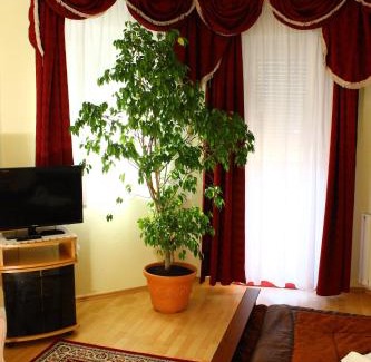 Szeged Bed & Breakfast | Kálmán Panzió