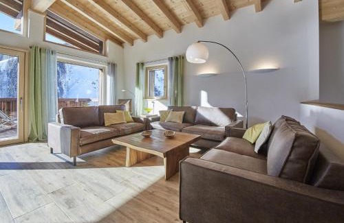 Viehhofen Ski Chalet | Künstler