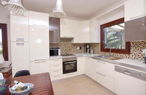 Pefkochori Villa | K-Home villa, your enchanting getaway