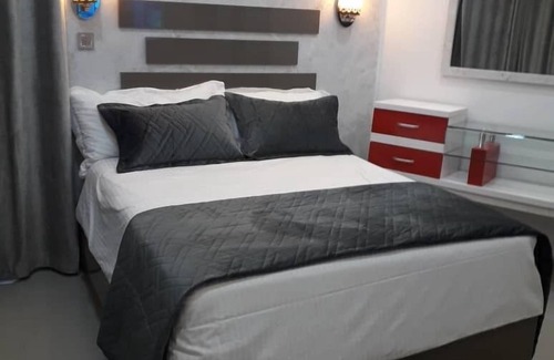 Livingstone Cabin | Kaazmein Lodge