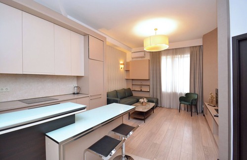 Kentron Apartment | Kajaznuni street apartment on 4 floor